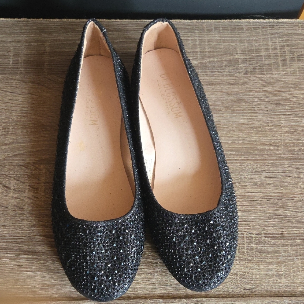 Elegant Black Glitter Flats